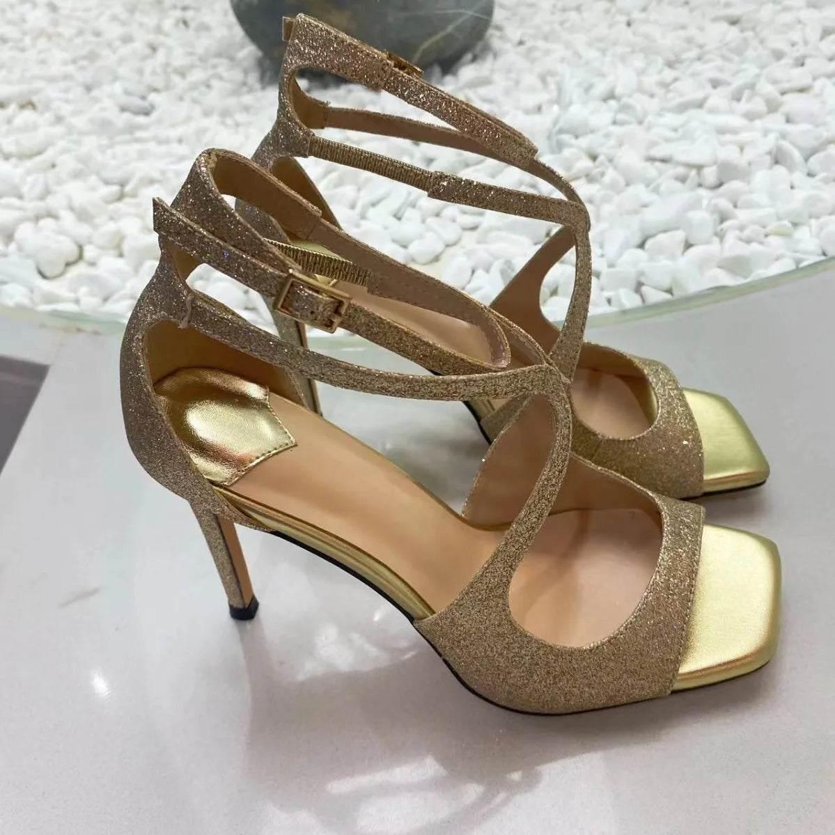 2025 Women's Spring/Summer New Style Glitter Material Fairy Style Cross Buckle with Stiletto High Heels and Open Toed Sandals