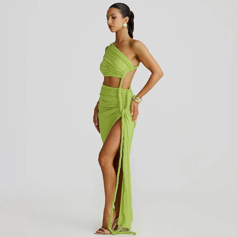 Mozision Off-shoulder Thigh High Split Sexy Maxi Dress For Women Fashion Strapless Sleeveless Ruched Bodycon Club Party Dress