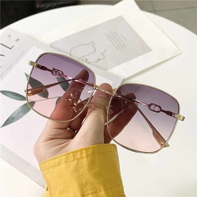 Unglasses for Women Fashion Square Frame Beach Gradient Sunglass Original Lady Retro Branded Shades UV400 Eyeglasses