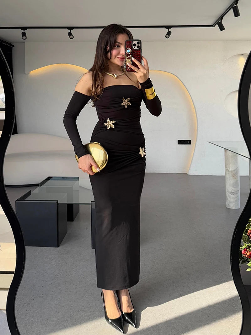 Mozision Metal Buckle Strapless Sexy Maxi Dress For Women Off-shoulder Backless Long Sleeve Ruched Bodycon Club Long Dress