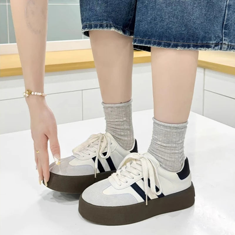 Shoes Woman 2025 Trend Casual Sneakers Comfortable Lace Up Flats Tennis Shoe Breathable Walking Jogging Shoe Zapatillas De Mujer