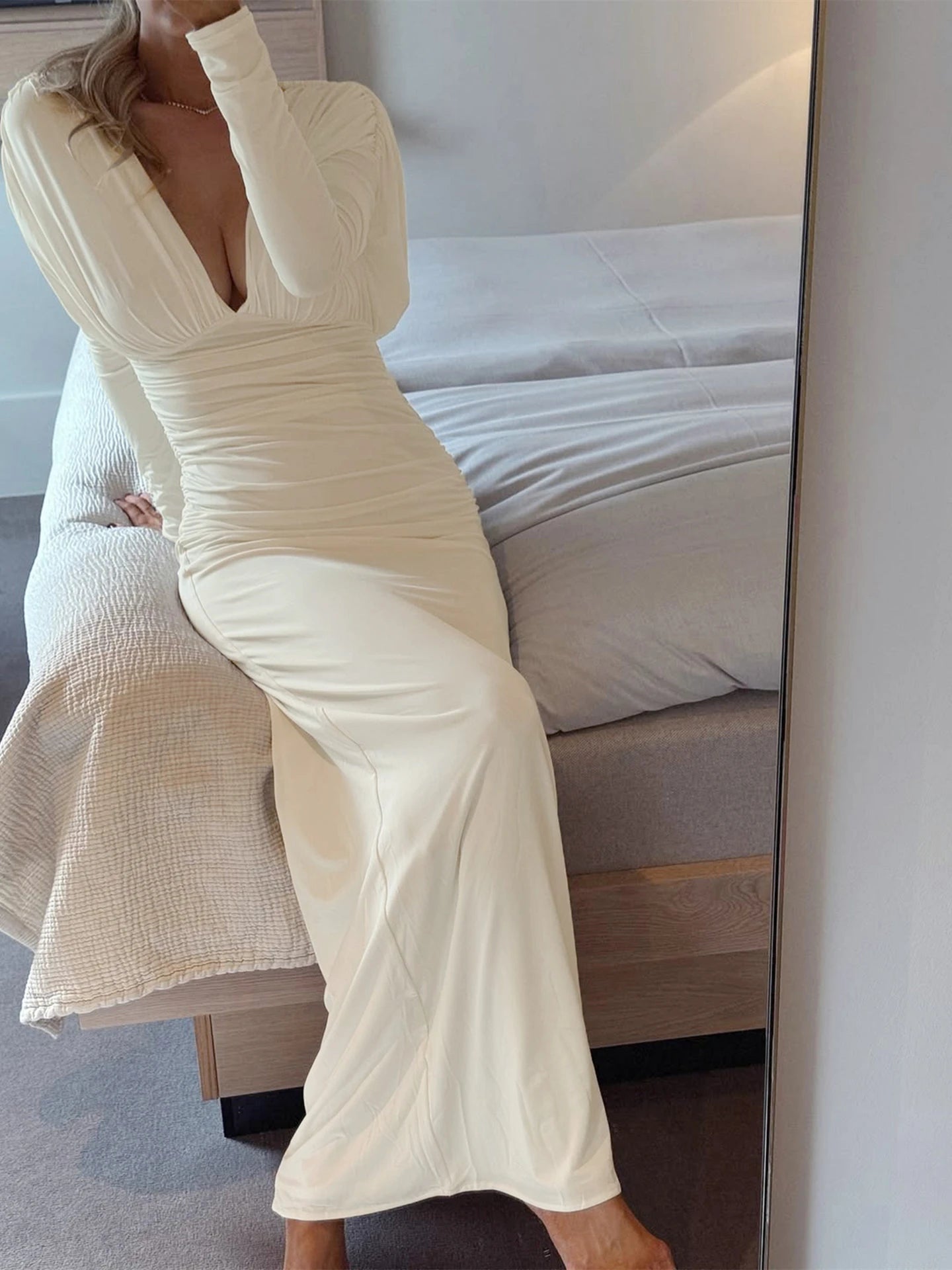 Dulzura 2025 Autumn Latest Fashion Sexy V-Neck Long Sleeve Ruched Slim Long Dress Women Casual Elegant Party Club Office Clothes