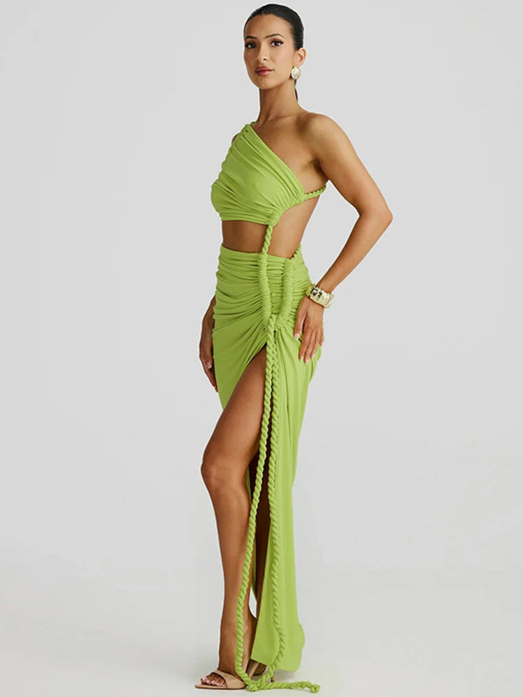 Mozision Off-shoulder Thigh High Split Sexy Maxi Dress For Women Fashion Strapless Sleeveless Ruched Bodycon Club Party Dress