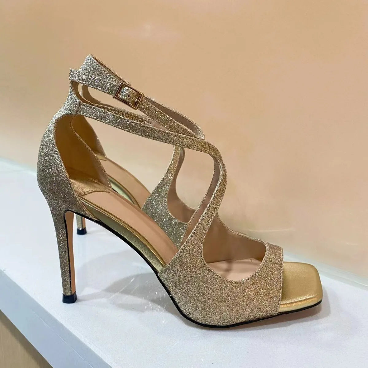 2025 Women's Spring/Summer New Style Glitter Material Fairy Style Cross Buckle with Stiletto High Heels and Open Toed Sandals