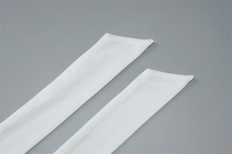 Mozision Deep V-neck Lace-up Sexy Maxi Dress For Women Elegant Off-shoulder Sleeveless Halter Fashion Backless Club Party Dress