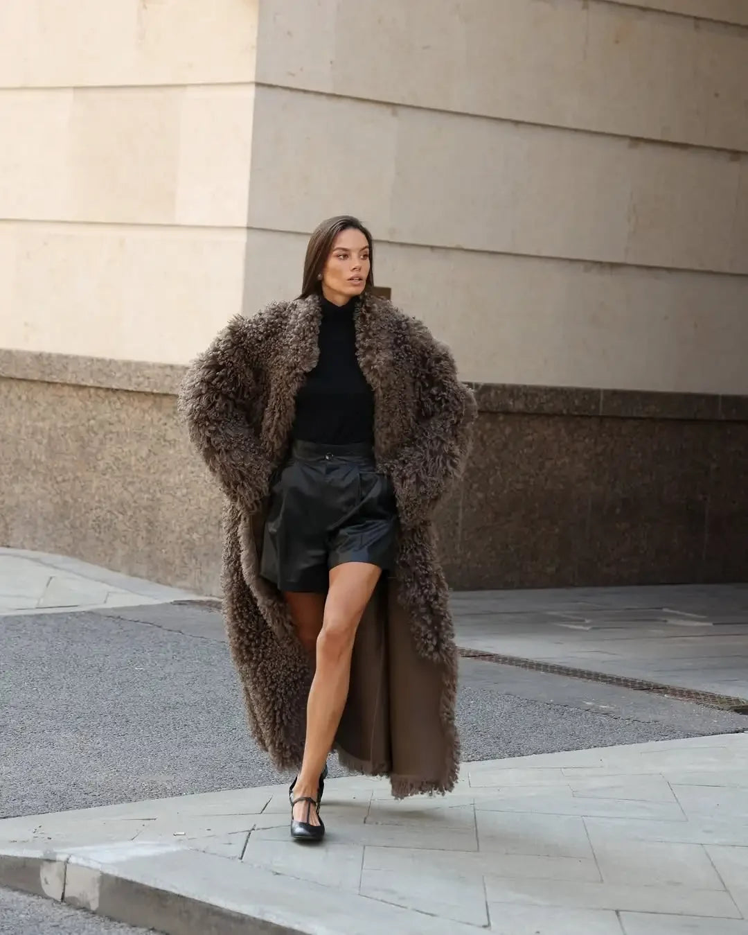 Luxury Long Faux Fur Coat Women Fashion Lapel Long Sleeve Thick Warm Loose Jacket 2025 Winter Lady Chic High Street Outerwear