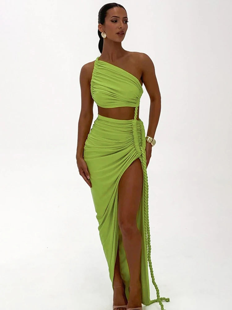 Mozision Off-shoulder Thigh High Split Sexy Maxi Dress For Women Fashion Strapless Sleeveless Ruched Bodycon Club Party Dress