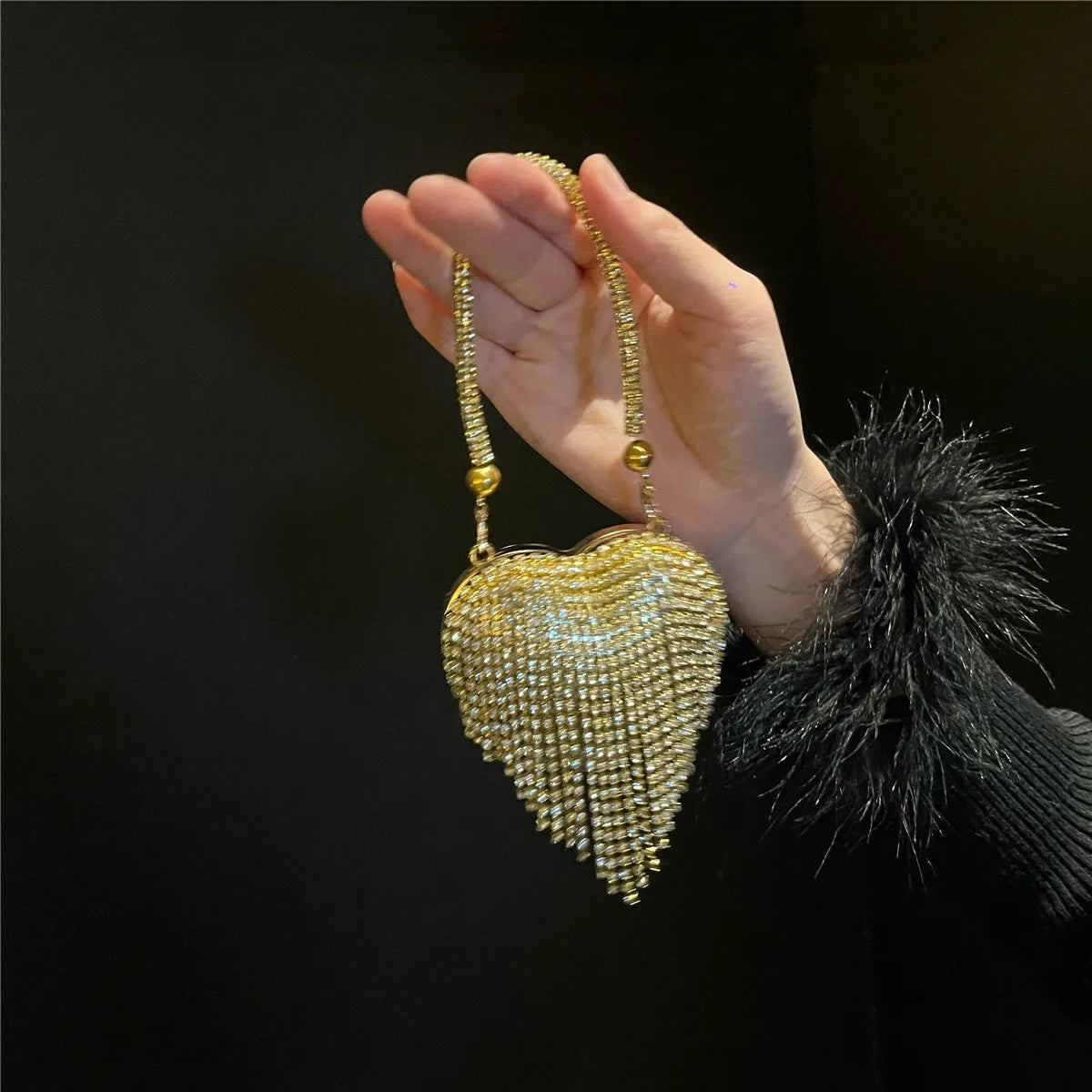 Luxury Small Bling Heart Shape Diamond Evening Clutch Rhinestones Purse Ladies Fashion Bag Designer for Women Chain Shoulder Bag