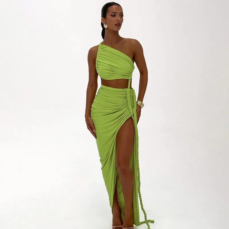 Mozision Off-shoulder Thigh High Split Sexy Maxi Dress For Women Fashion Strapless Sleeveless Ruched Bodycon Club Party Dress