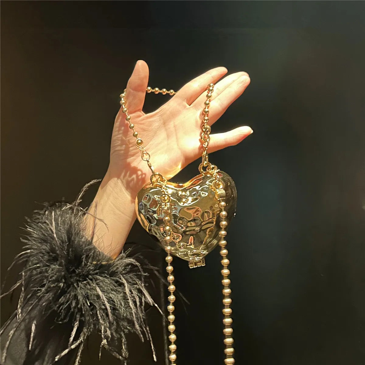 Luxury Small Bling Heart Shape Diamond Evening Clutch Rhinestones Purse Ladies Fashion Bag Designer for Women Chain Shoulder Bag