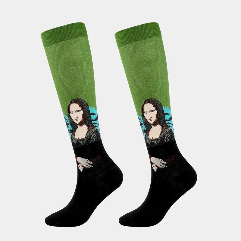 Novelty Funny Compression Socks Men Women Happy Oil Painting Shouting Mona Lisa Smile Hip Hop Nursing Compression Sock Popsocket