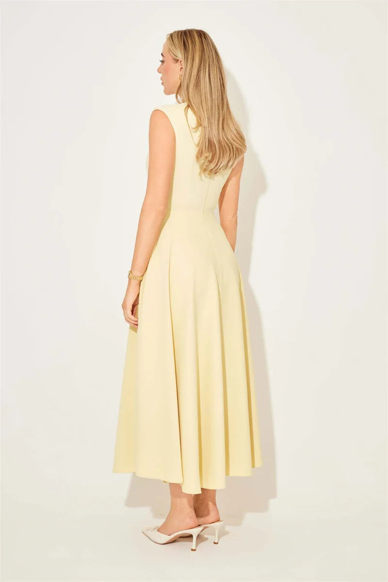 Mozision Sleeveless High Waist Sexy Midi Dress For Women Fashion Elegant Solid Pleated Club Party Long Dresses Female New