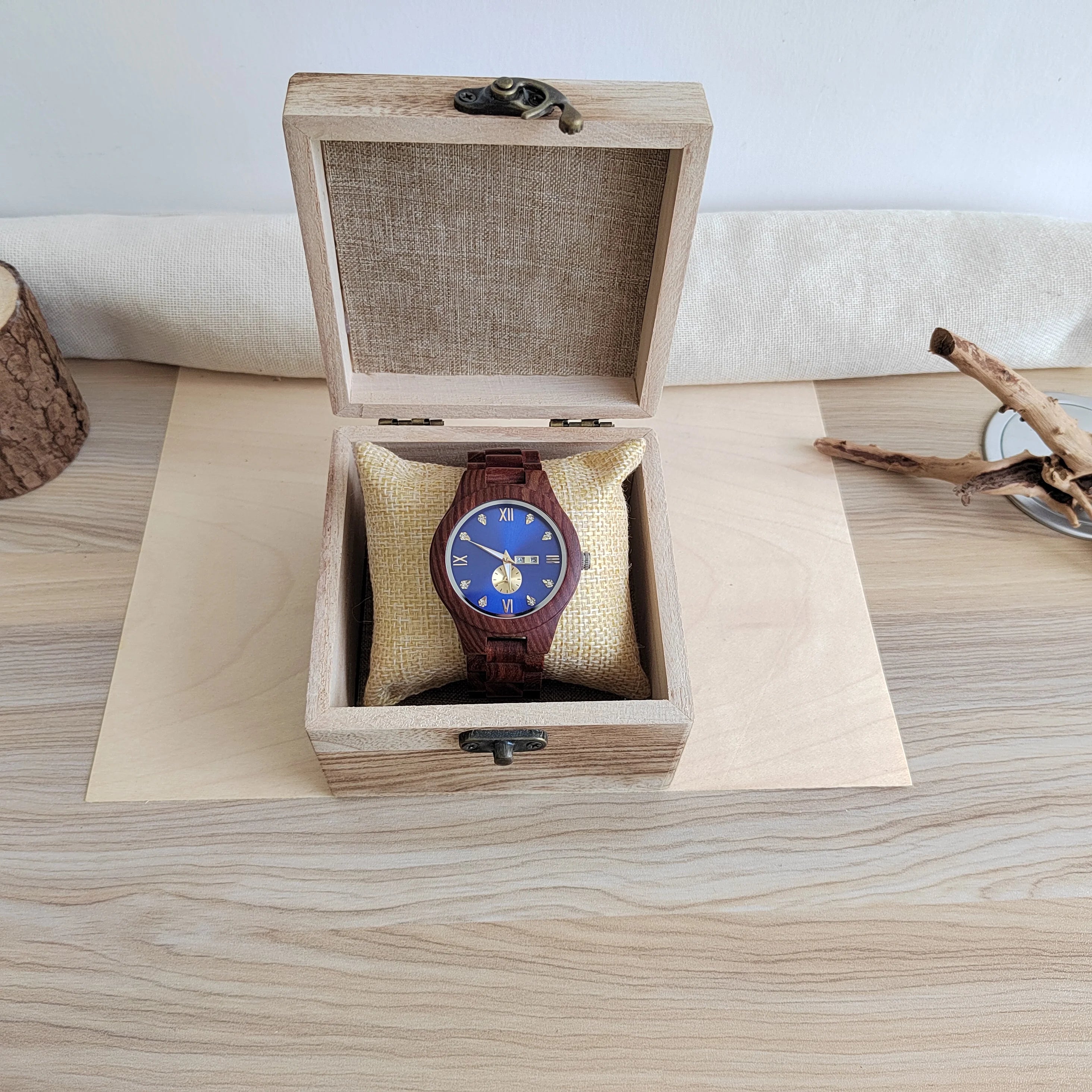Wood Women Watches Wrist for Woman Luxury Fashion Ladies Quartz Wristwatches Luminous Date Week Wooden Watch Girlfriend Gift