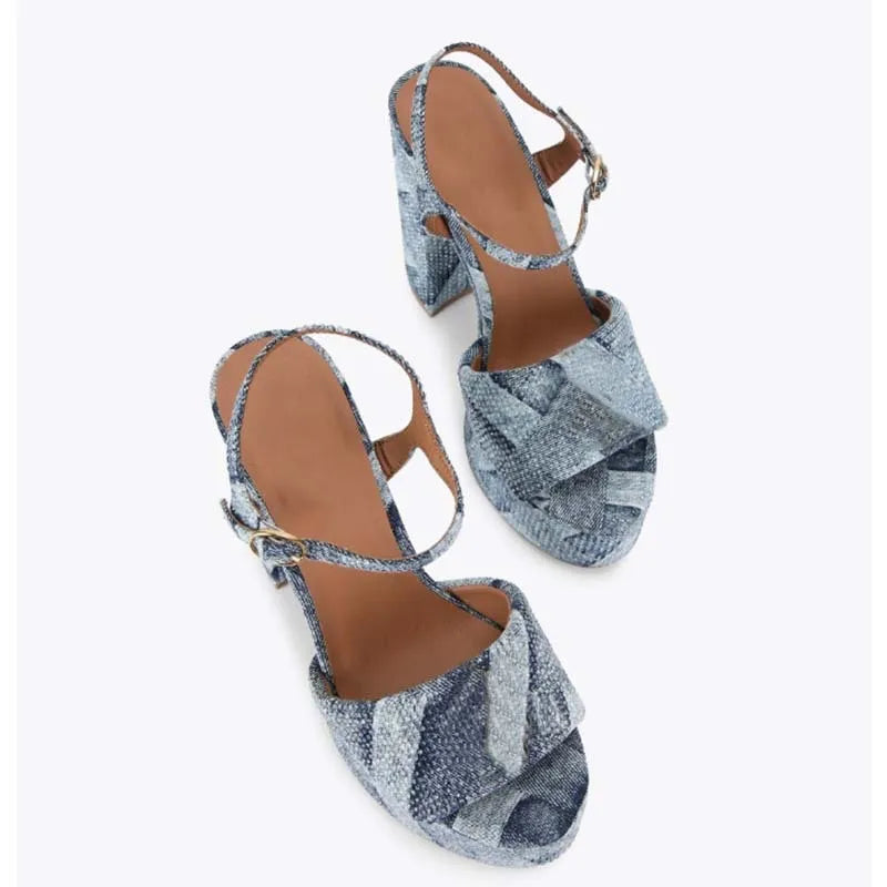2025 Summer New Waterproof Platform Hot Diamond Thick Bottom Thick High Heels Fashion Square Head Versatile Buckle Strap Sandals