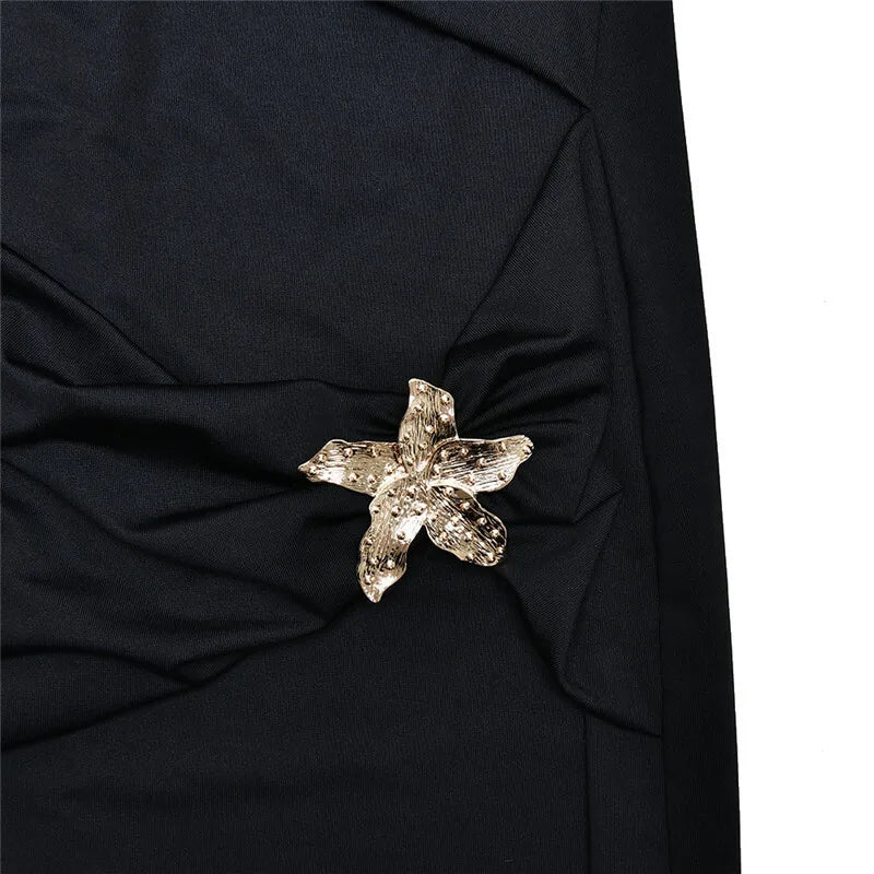 Mozision Metal Buckle Strapless Sexy Maxi Dress For Women Off-shoulder Backless Long Sleeve Ruched Bodycon Club Long Dress