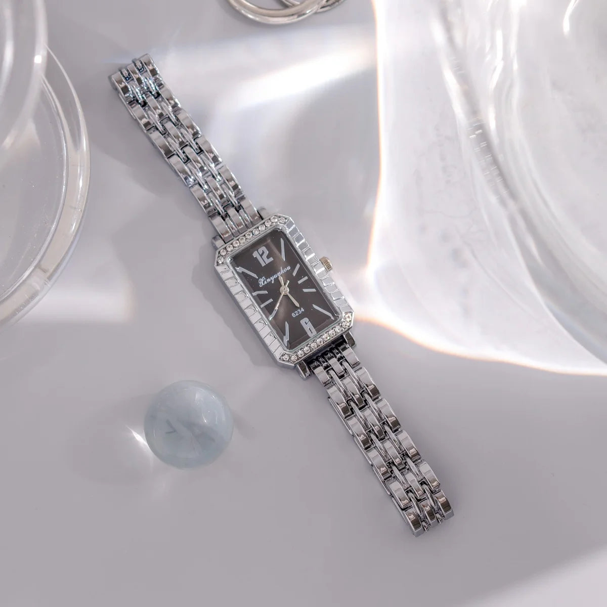 Women's Classic Watch Distinctive Rectangular Dial Sophisticated Chain Strap Durable Quartz Engine Christmas and Birthday Gifts