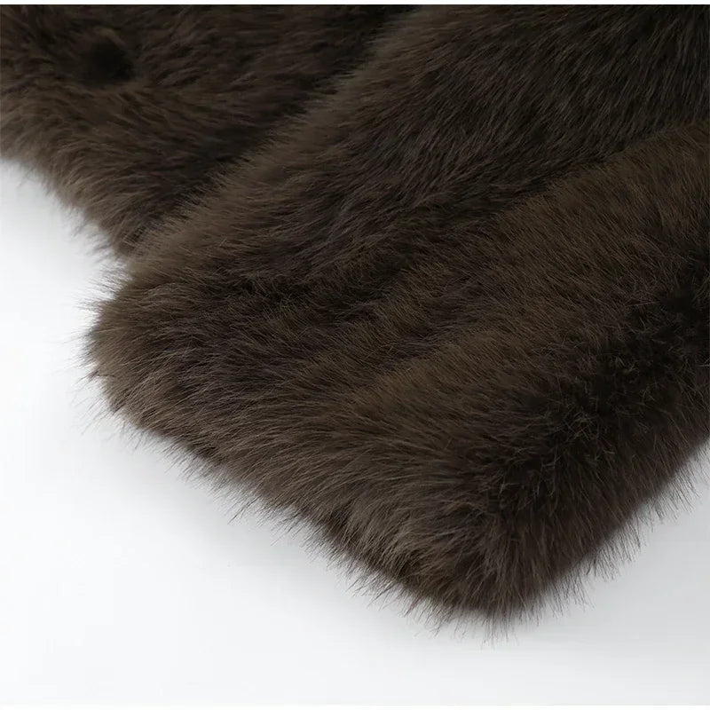 Lady Faux Fur Short Coat Women Lapel Hidden Button Full Sleeve Loose Warm Outwear 2025 New Winter Office Commute Overcoat New