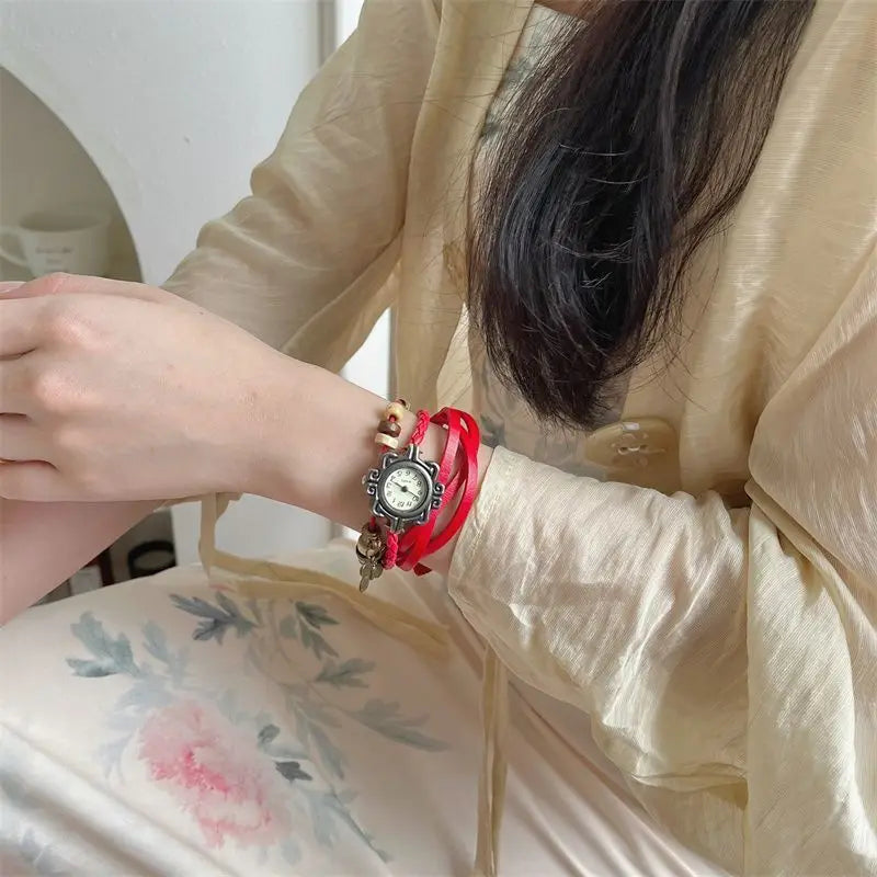 Elegant Fashion Ladies Dress Watches Vintage Wristwatches for Women Leatcher Band Small Dial Female Quartz Watch Montre Femme