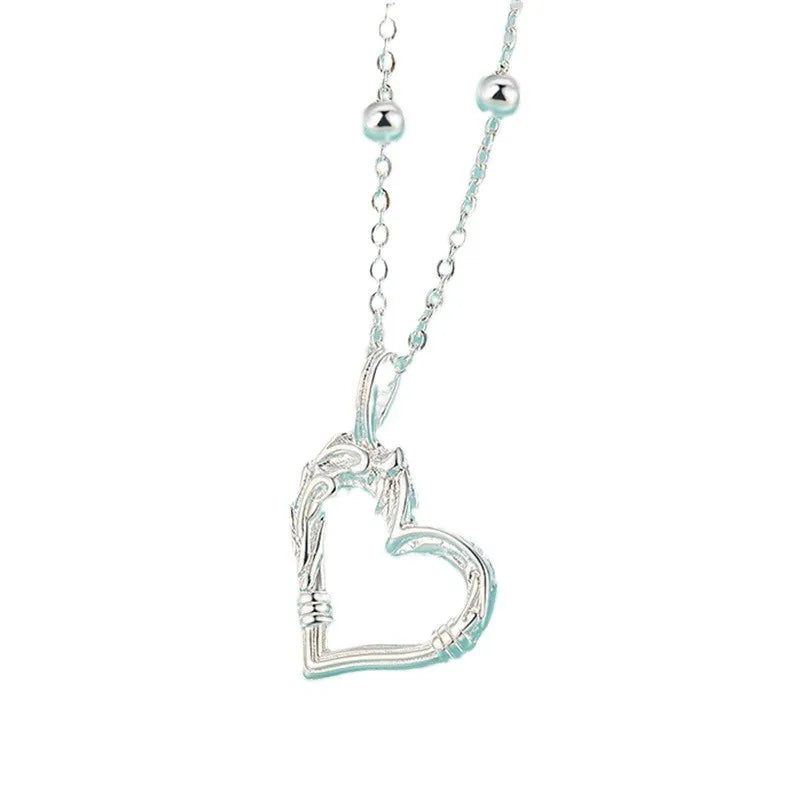 Love Necklace Women's Fashion Simple Light Luxury Temperament High-end Heart-shaped Pendant Clavicle Chain