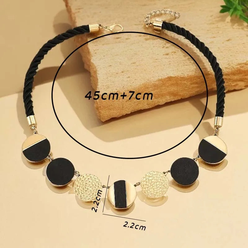Necklace for Women Black Rope Chains Round Disc Pendant Choker Girls Gifts Fashion Jewelry Hot Sale Party Gift 2025 New Style