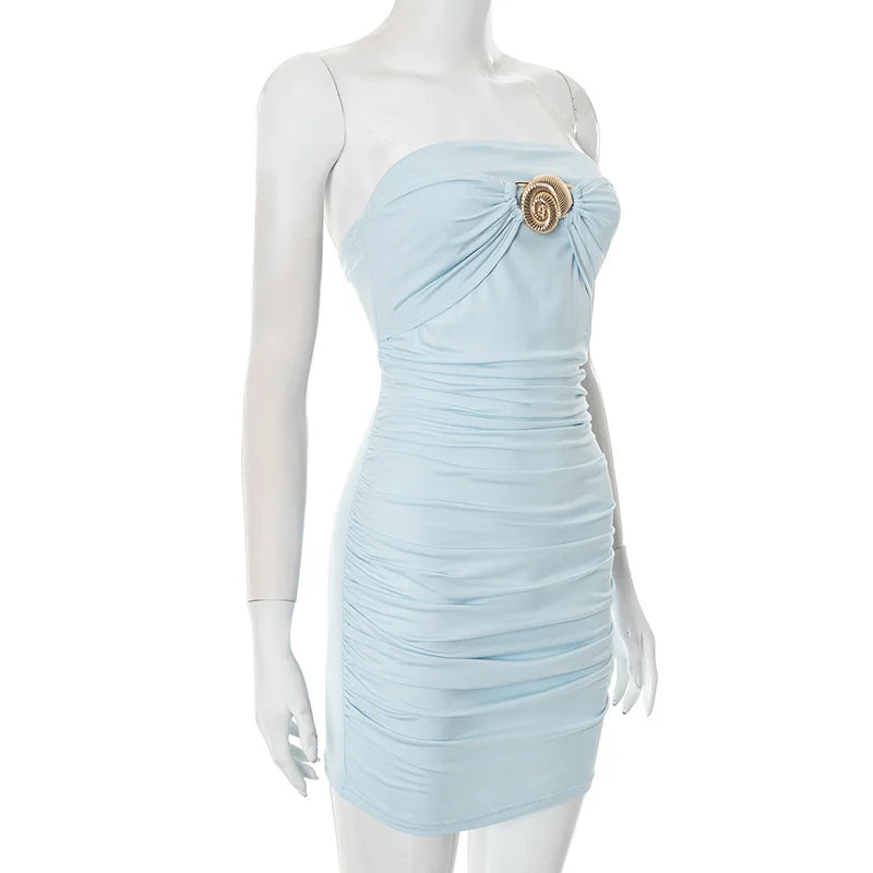 Mozision Metal Buckle Off-shoulder Sexy Mini Dress Women Robe Fashion Strapless Sleeveless Backless Bodycon Ruched Club Dress